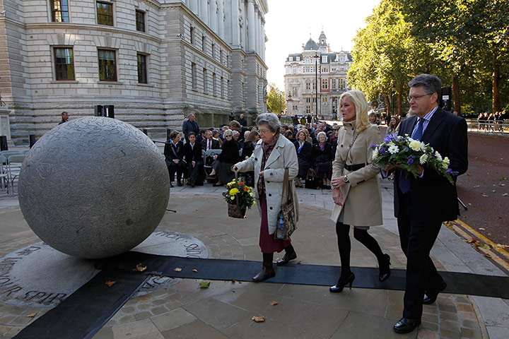 Bali anniversary: People arrive to place flowers at the Bali bombings memorial