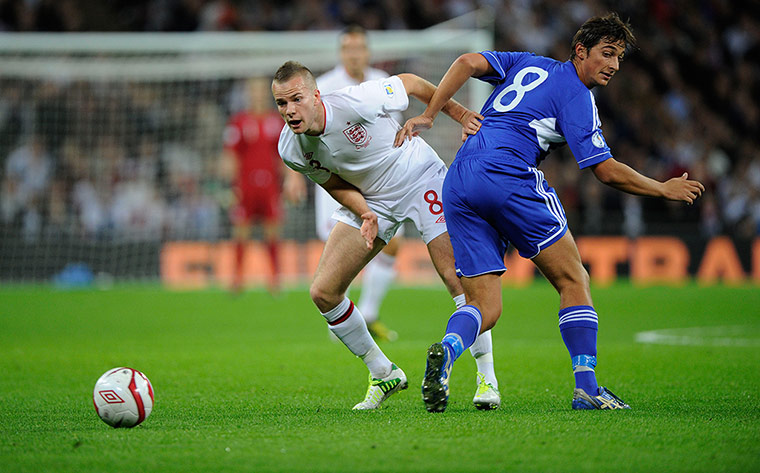 Tom England 2: Tom Cleverley tries to force his way through
