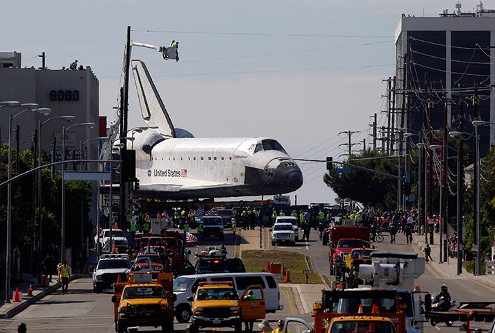 24 hours: he Space Shuttle Endeavour slowly moves along city streets in LA