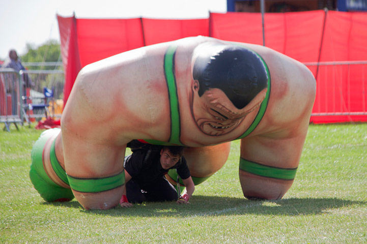 Guardian Camera Club: Sabine Thoele participates in the framing a subject assignment