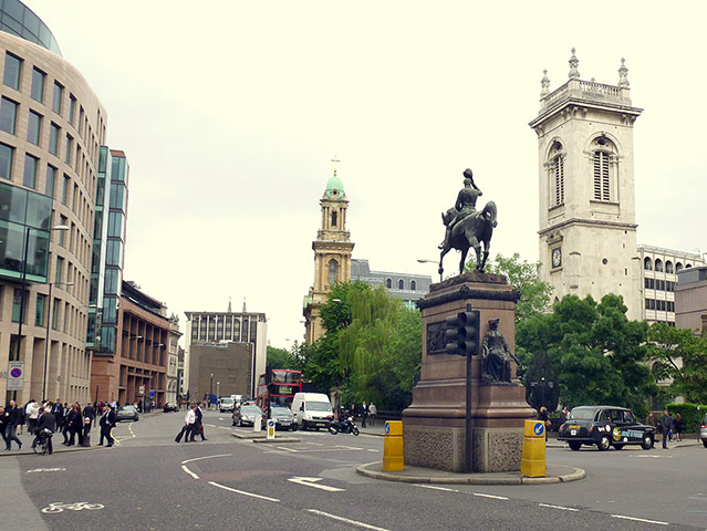 Victorian buildings: London, Holborn Circus