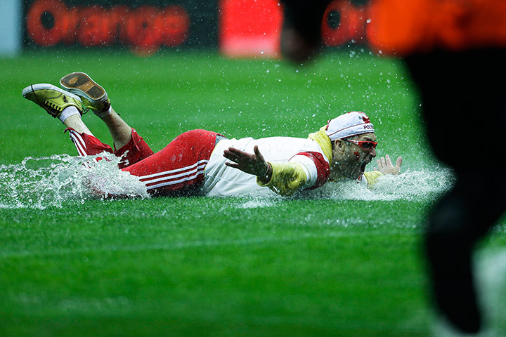 Tuesday WCQ: Polish fan