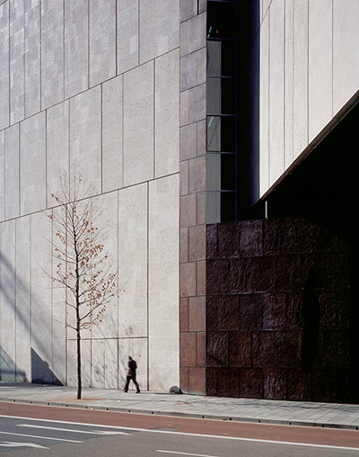Stanton Williams projects: Simple lines create dramatic shadows on urban building