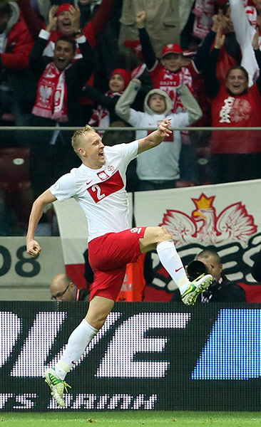 Poland v England: Glik celebrates