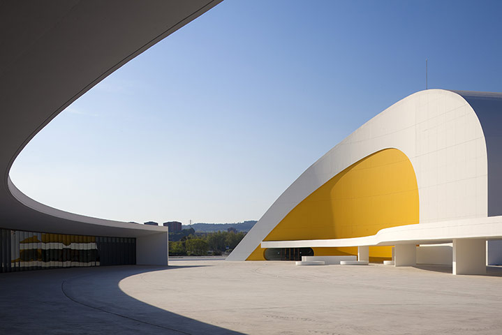 Oscar Niemeyer: Centro Cultural Oscar Niemeyer, Asturias, Spain