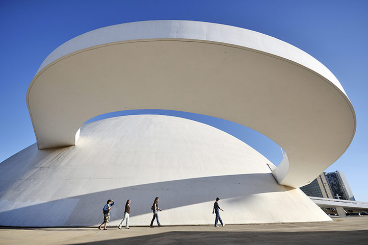 Oscar Niemeyer: The National Museum in Brasilia