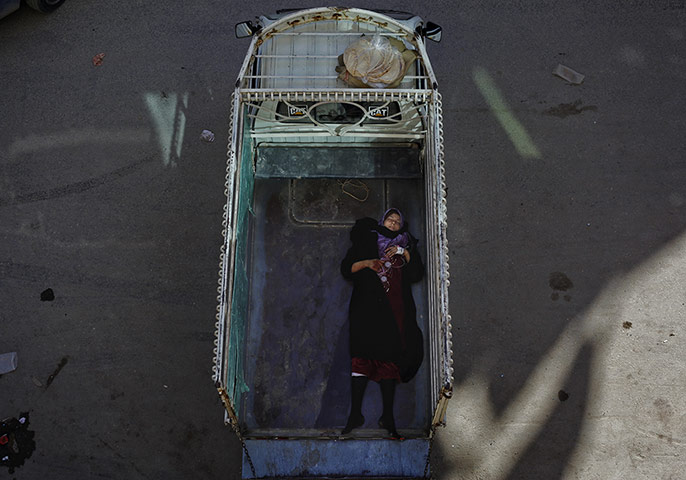 24 Hours: A Syrian woman injured by shrapnel in Aleppo