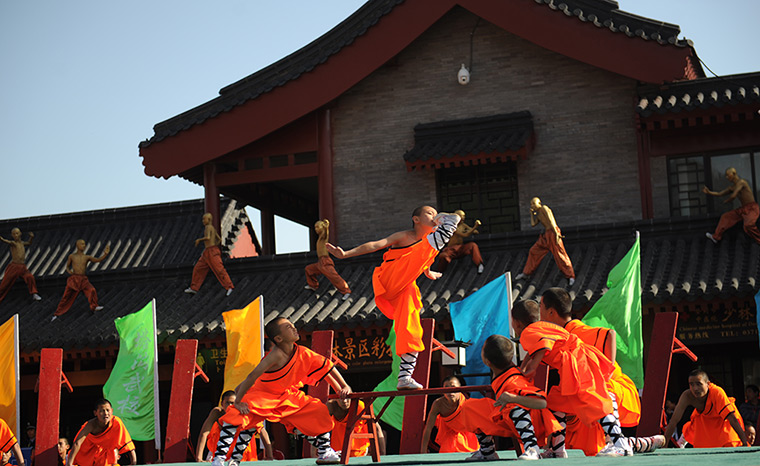 Kung Fu festival : Kung Fu Monks of Shaolin perform kung fu during the welcome ceremony 
