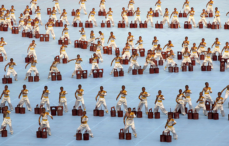 Kung Fu festival : Students from Tagou Wushu School perform