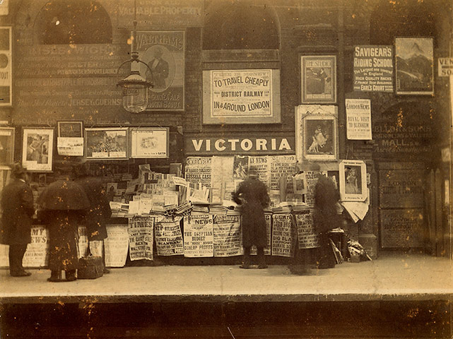 Underground book: Platform view at Victoria Underground station