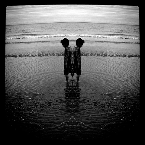 Your Pictures: trick: Image of child reflected