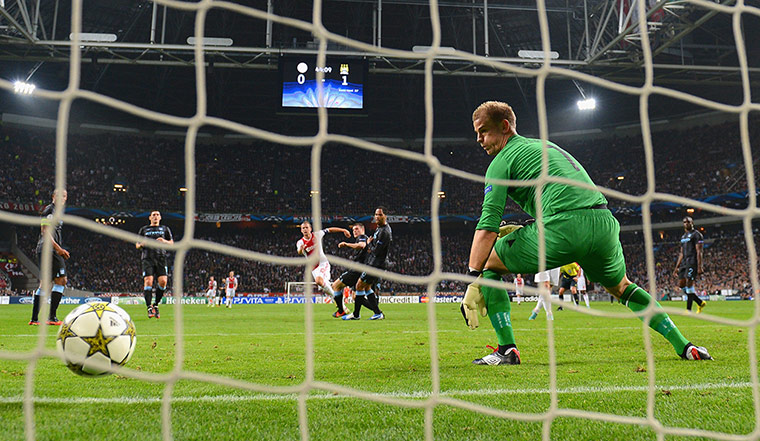 Wed champs league 2: Siem de Jong scores