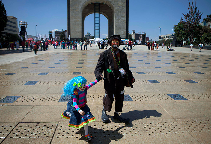 24 hours: Mexico City, Mexico: Clowns attend the XVII clown convention