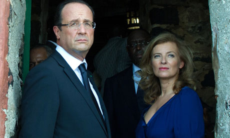 France's President Francois Hollande (L)