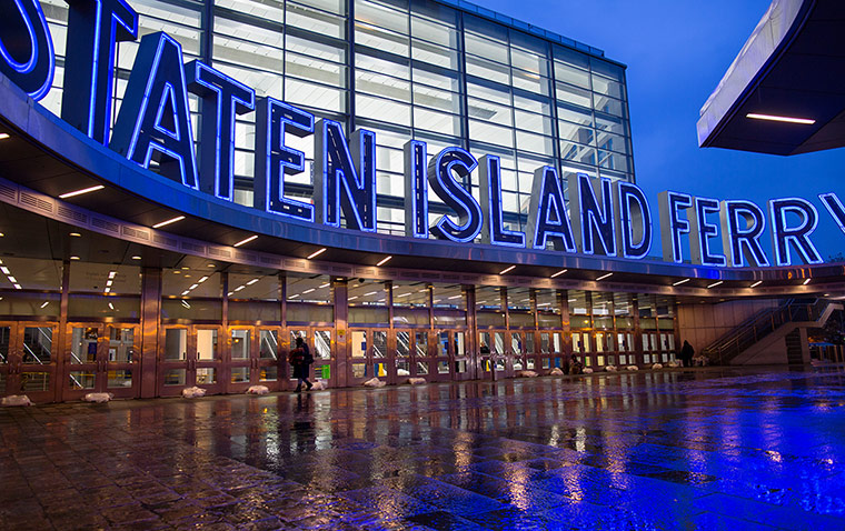 Hurricane Sandy : Sandbags block the entry to the closed Staten Island Ferry