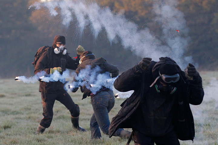 24 hours: Notre-Dame-des-Landes, France: Anti-airport protesters clash