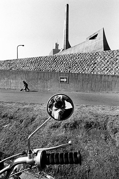 Camera Club: 1974 street scene in Tokyo, Japan