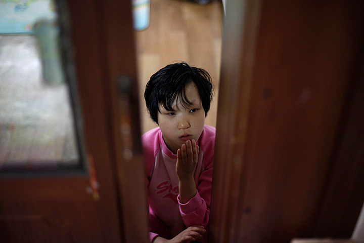 FTA: Kim Hong-Ji: Choi Seol, 19, at the Joosarang church