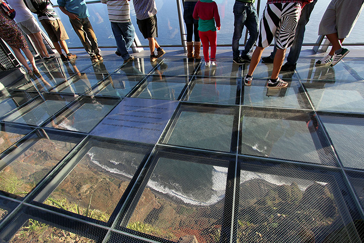 24 hours: Cabo Girao, Madeira: Visitors stand on a balcony