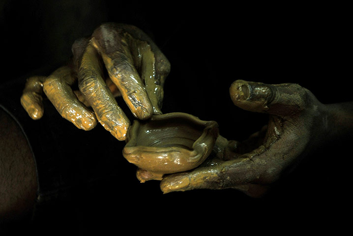 24 hours: Artist makes diya s or earthen lamps ahead of  Diwali or Deepavali festival