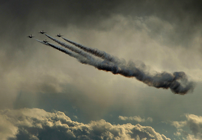 24 hours: Las Vegas, US: The Thunderbirds perform at the Aviation Nation air show 