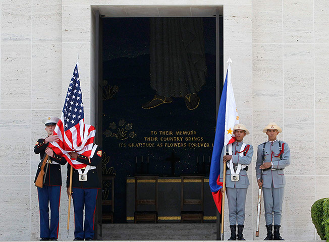 Remembrance Day: Taguig City, Philippines: Guards from the Philippines and US military
