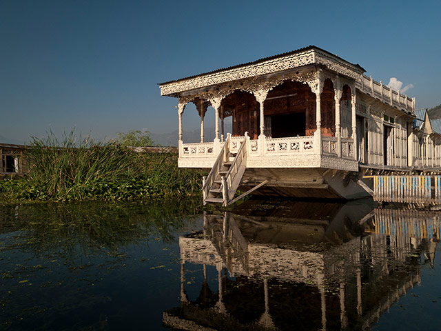 Kasmir: houseboats on Dal Lake