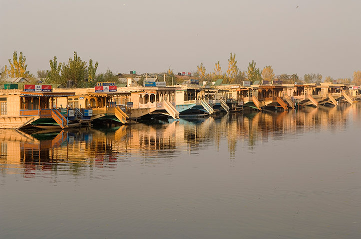 Kasmir: Houseboats on Dal Lake