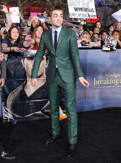 The Twilight premiere : Robert Pattinson  at the Twilight Saga World Premiere