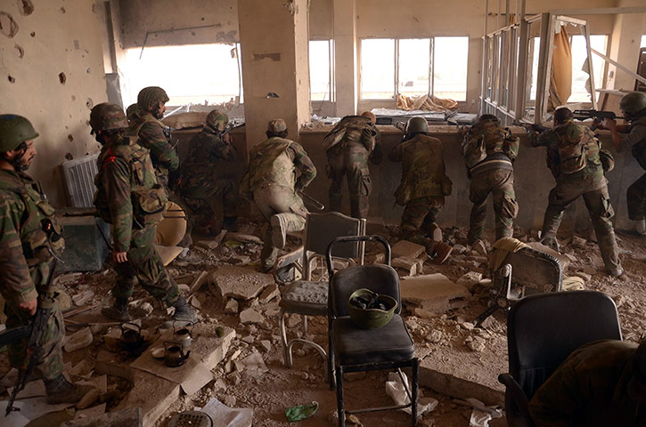 24 hours: Syrian soliders take aim at rebels durin