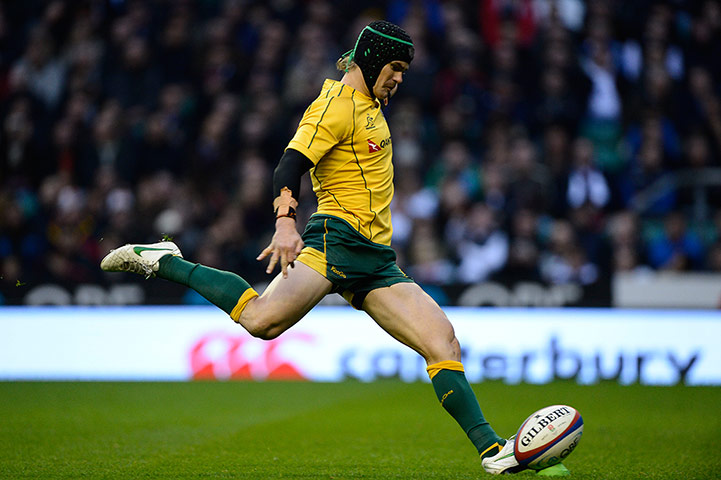 eng v australia: Berrick Barnes kicks another penalty