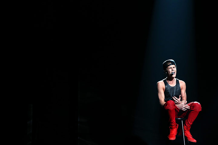 American Music Awards: Justin Bieber onstage at the American Music Awards