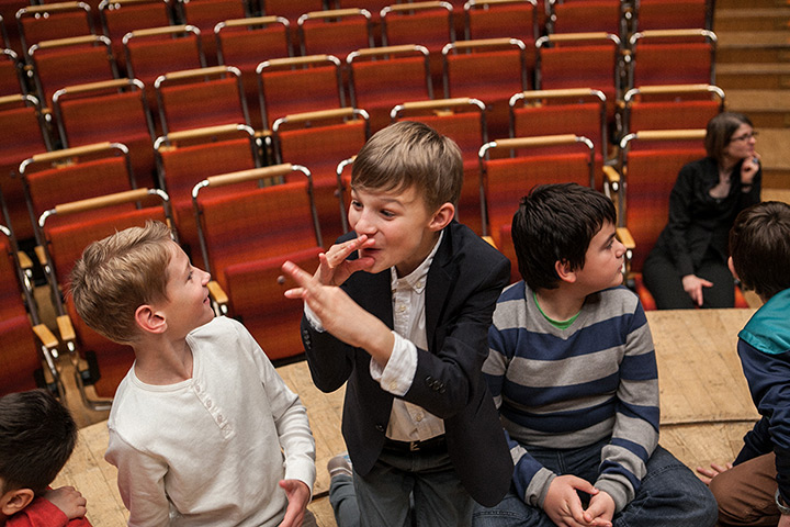 deaf  music workshop: Leif Ove Andsnes music workshop for deaf children