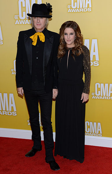 CMA: Lisa Marie Presley arrives with Michael Lockwood