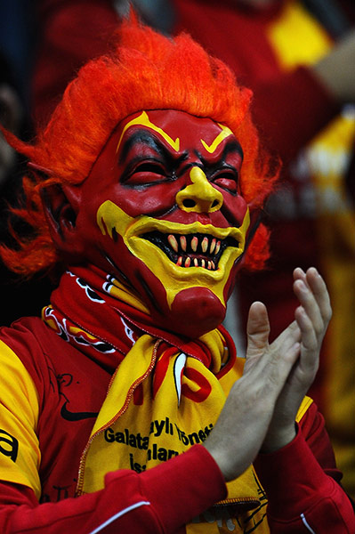 Tuesday champions league: Galatasaray fan