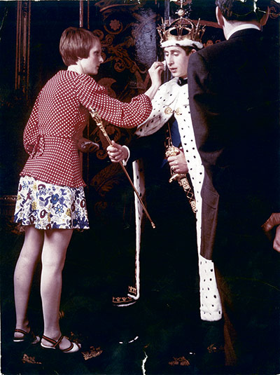 Grace Coddington: Grace powdering Prince Charles