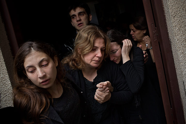 Bernat Armangue: Palestinian mourners at the funeral of Salem Paul Sweliem