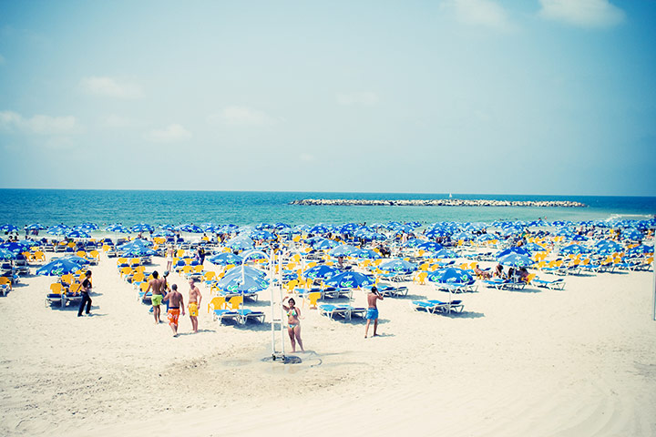 128 Beats Per Minute: A day off and a day at the beach during the 2009 tour