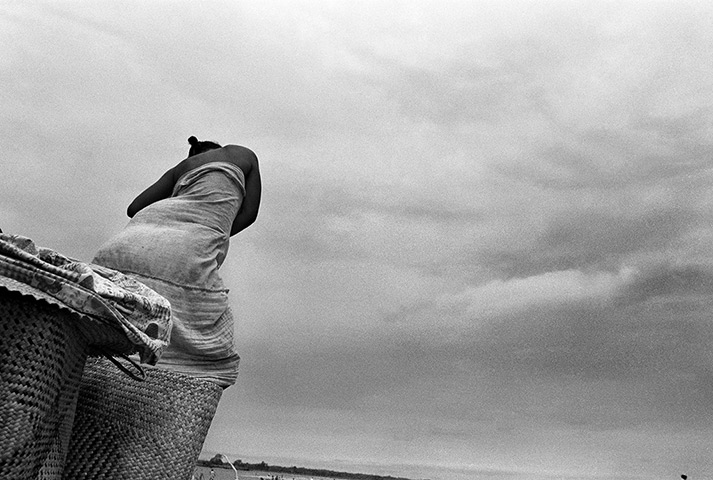 African art: Pierrot Men. La mer comme quotidien, 2011