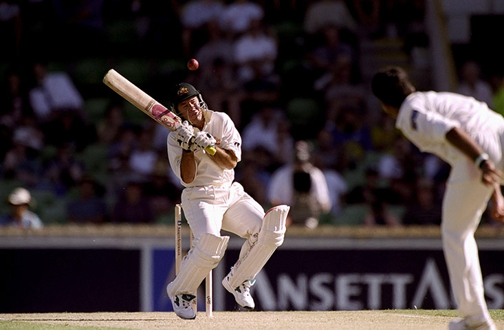 Ponting Career: Ricky Ponting avoids a bouncer