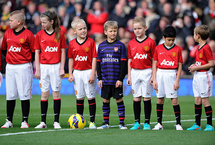 Man Utd v Arsenal: Man Utd and Arsenal mascots