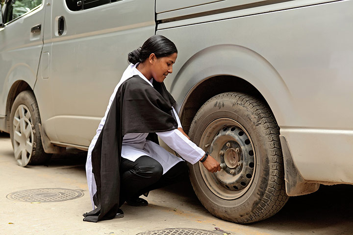 BRAC Driving school : for women in Bangladesh