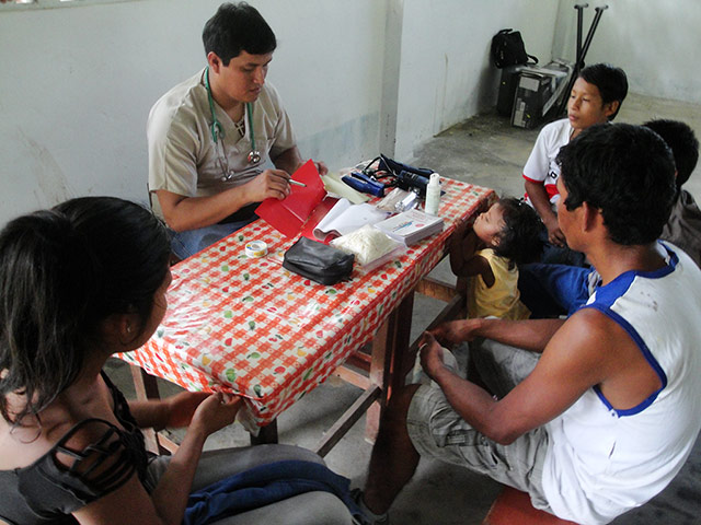 Project Amazonas: in Peruvian Amazon : boat hospital