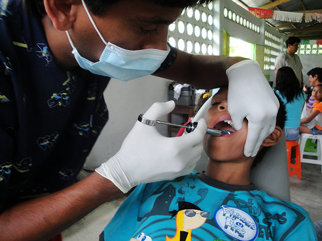 Project Amazonas: in Peruvian Amazon : boat hospital