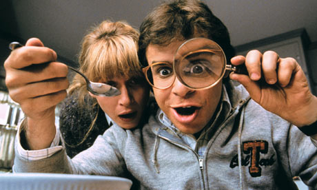 Marcia Strassman and Rick Moranis in Honey, I Shrunk the Kids