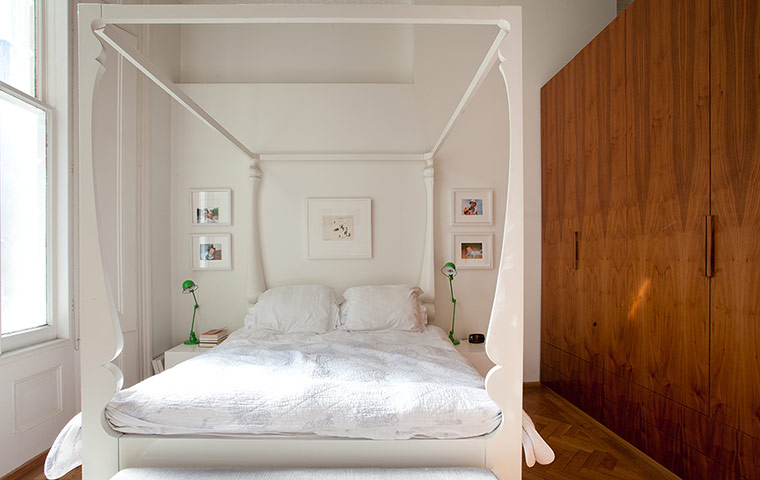 Homes: Little Venice: Bedroom with a modern white four poster bed