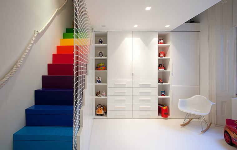 Homes: Little Venice: Children's room with differently coloured stairs