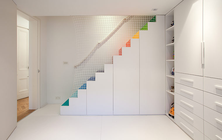 Homes: Little Venice: Children's room with differently coloured stairs