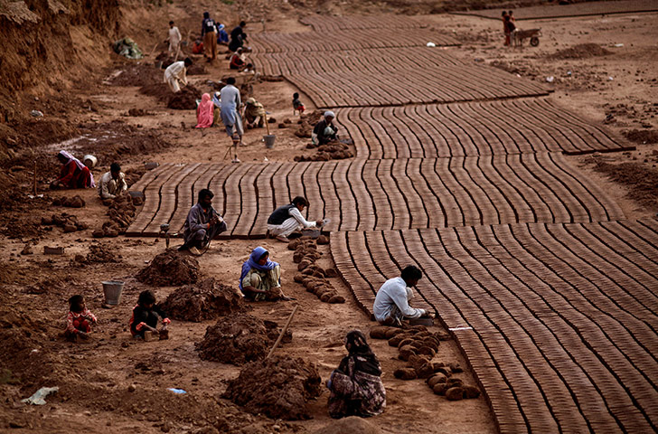 20 Photos: Pakistanis work in a brick factory on the outskirts of Islamabad