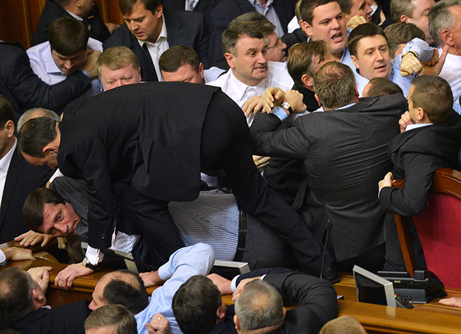 Ukraine fight: Deputies of the opposition fight with de